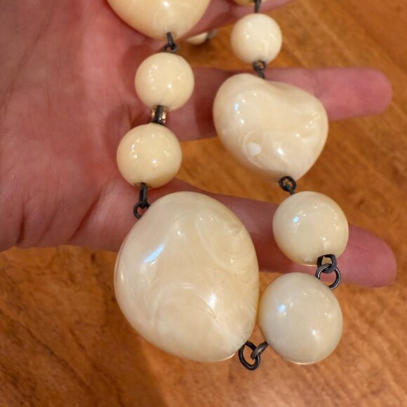 Unique Funky Vintage Marbled Cream Bead Necklace with Metal Links & Cloth Tie - Picture 4 of 5
